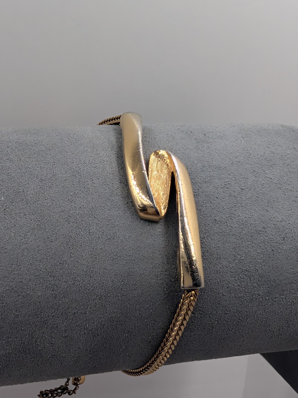 Vintage Monet Gold Tone Sculptural Wheat Chain Bracelet Safety Chain | M244